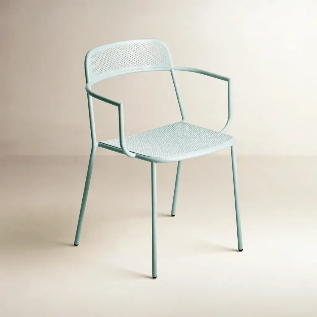 Silla con estructura fina y brazos rectos - verde